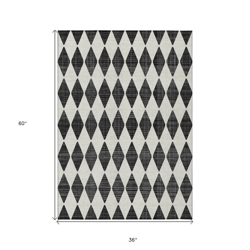 HomeRoots Geometric Transitional Rectangle Outdoor Rug