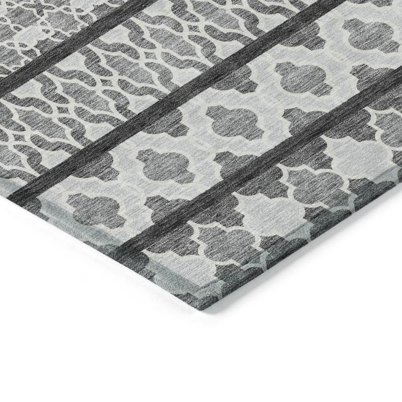 HomeRoots Quatrefoil Transitional Rectangle Outdoor Rug