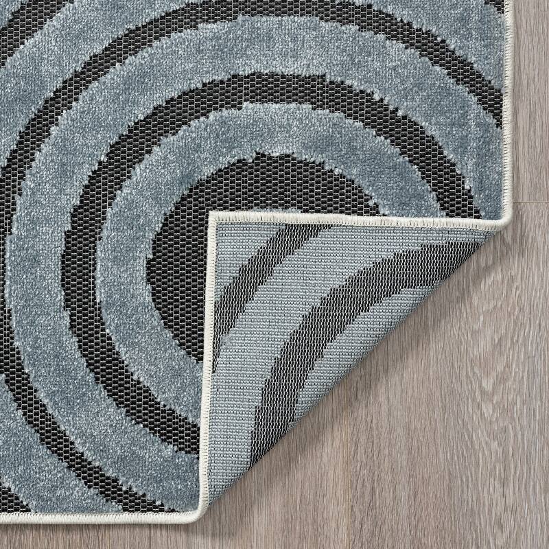 Cruise Bohemian & Eclectic Geometric Indoor/Outdoor Area Rug