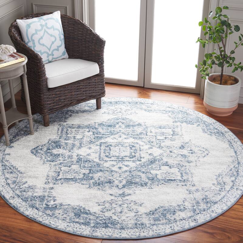 SAFAVIEH Layla Leanne Shabby Chic Farmhouse Rug