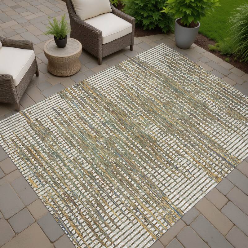 Machine Washable Indoor/ Outdoor Casual Keystone Chantille Rug