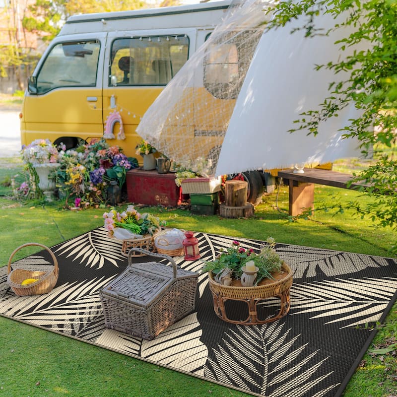 Mcow Palm Leaf Collection Reversible Woven Waterproof Outdoor Area Rug