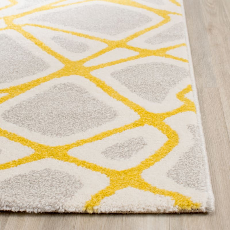 SAFAVIEH Porcello Neta Modern Rug