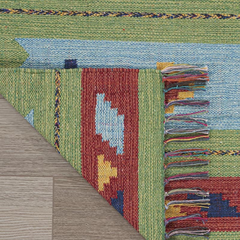 Fuhar Southwestern Low Pile with Fringe Area Rug By HomeRoots - 120' X '96' X '0.25