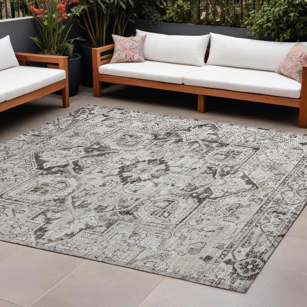 Lavo Oriental Weather Resistant Heritage-Inspired Outdoor Rug