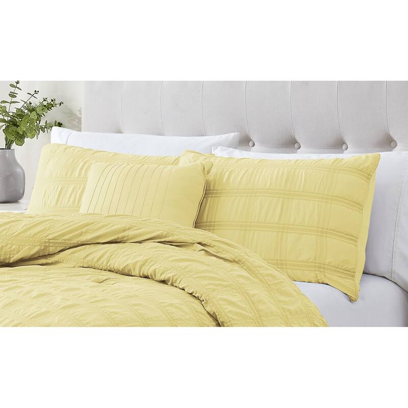 Eliza Seersucker Comforter Set