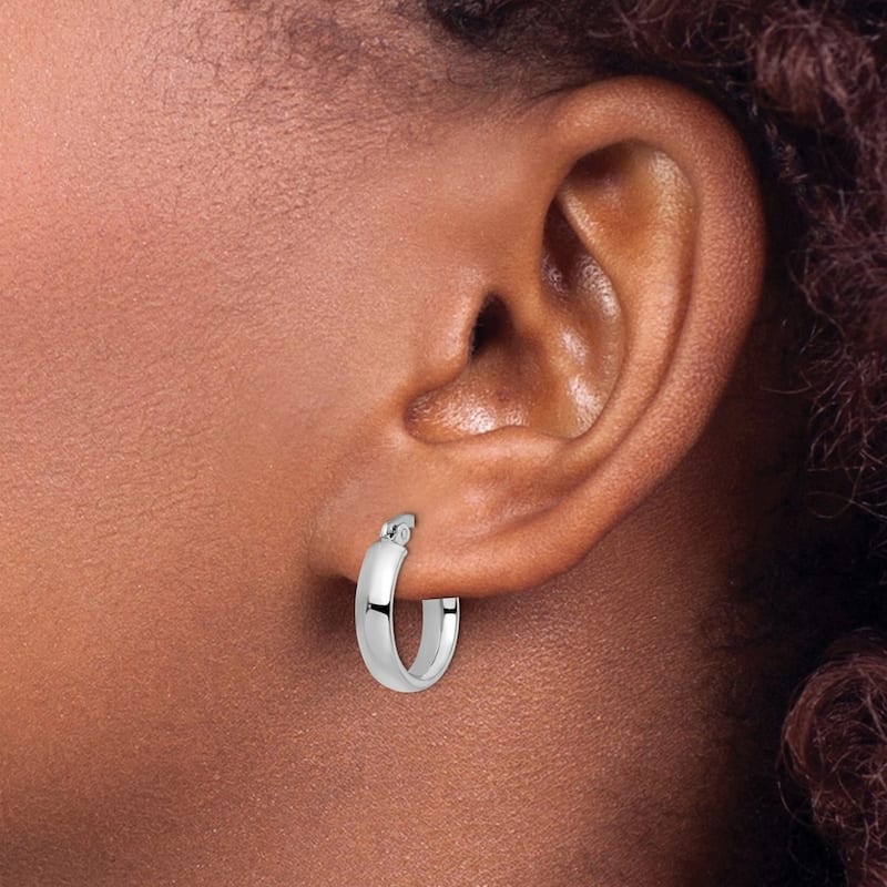 Curata 14k White Gold Polished Domed 17.5x4mm Classic Hoop Earrings