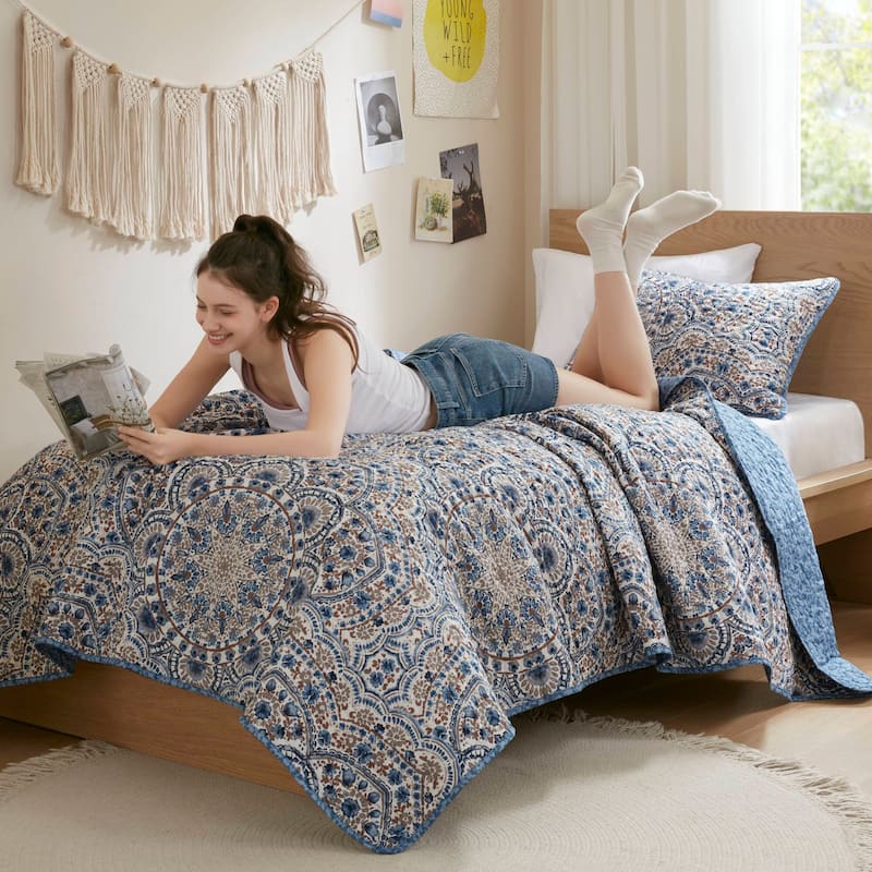 Chelsea Square Valerie Boho Floral Reversible Quilt