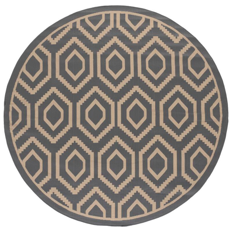 SAFAVIEH Courtyard Carolee Indoor/ Outdoor Patio Backyard Rug