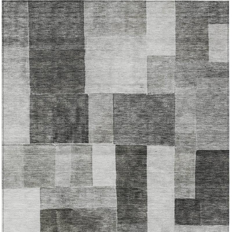 HomeRoots Geometric Transitional Rectangle Outdoor Rug