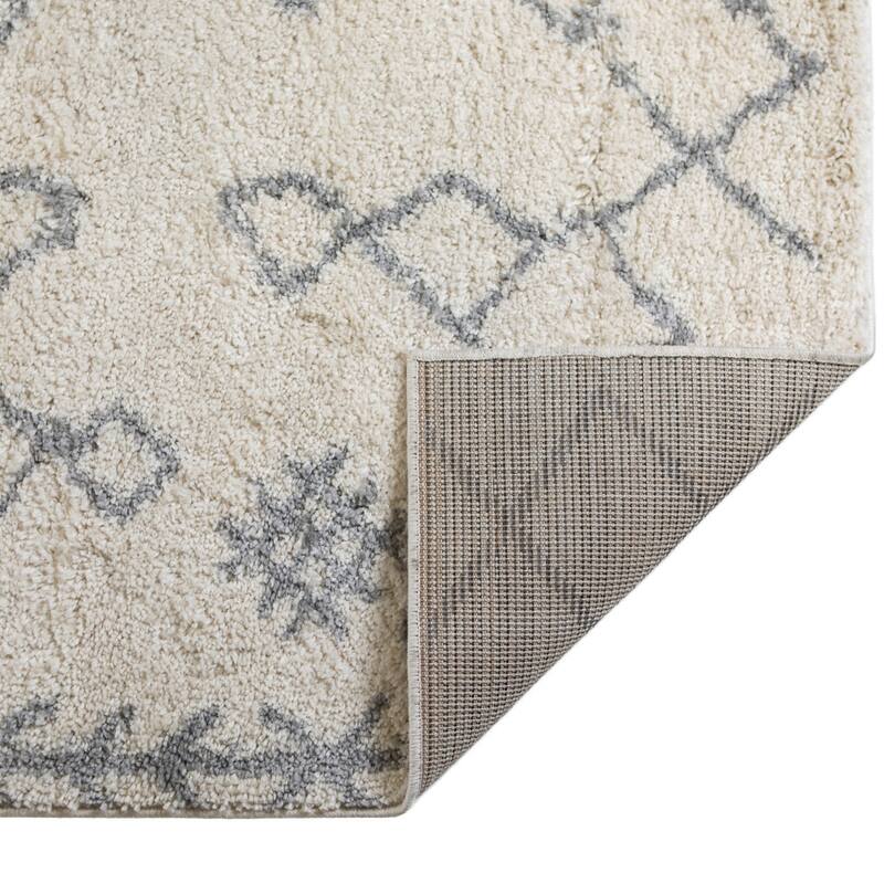 Qava Geometric Stain Resistant Soft Area Rug By HomeRoots - 10' Runner