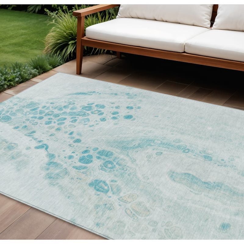 HomeRoots Abstract Transitional Rectangle Outdoor Rug - 10' X 14'
