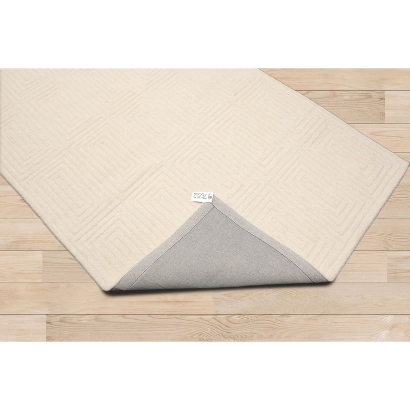 Hand Tufted Hand Made Tone On Tone Wool Designer Traditional Area Rug - 5' x 8'