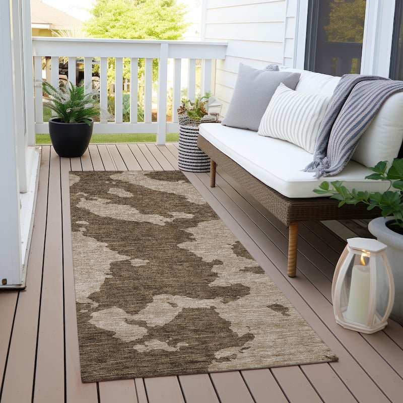 Machine Washable Indoor/ Outdoor Contemporary Abstract Chantille Rug - Brown - 2'3" x 7'6"