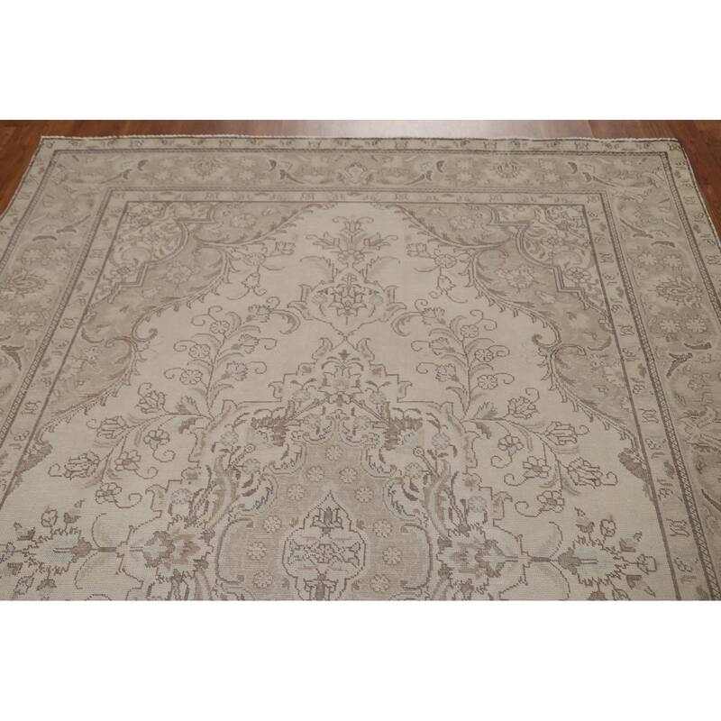Hand Knotted Oriental 100% Wool Carpet Traditional Medallion Beige & Ivories Tabriz Area Rug - 9' 4'' X 6' 3''