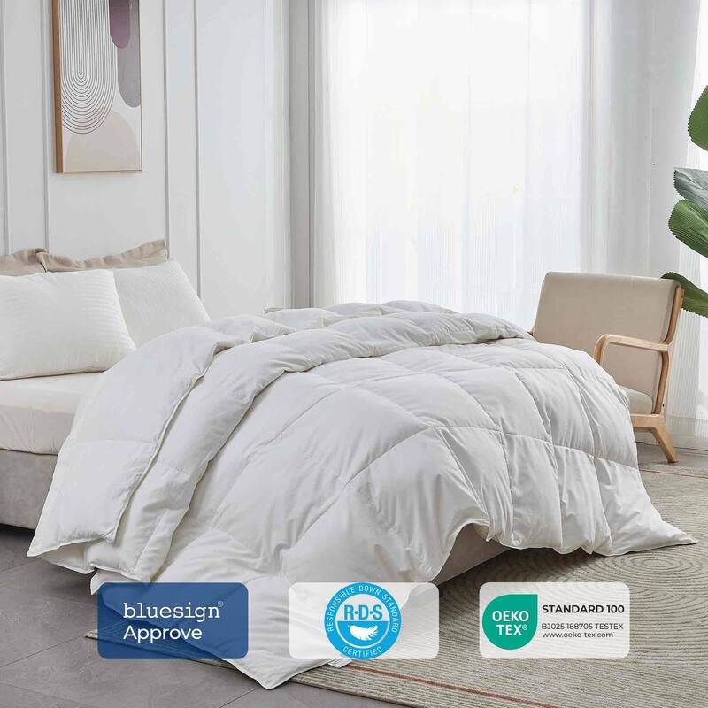 Medium Weight All Season White Goose Fiber Comforter Insert
