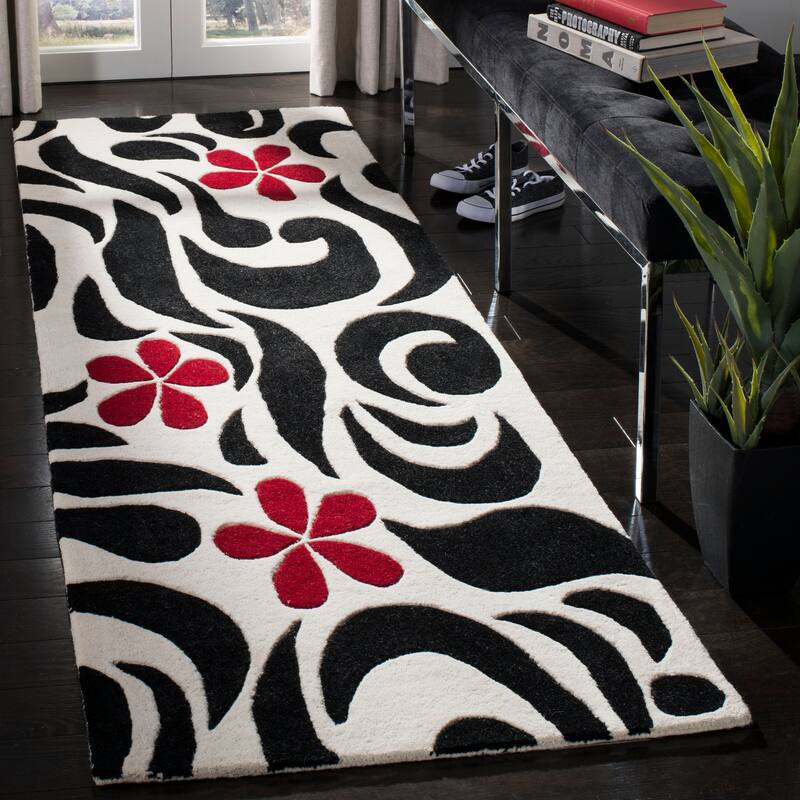 SAFAVIEH Handmade Soho Brittani Floral N.Z. Wool Rug - 2'6" x 8' Runner - Ivory/Black