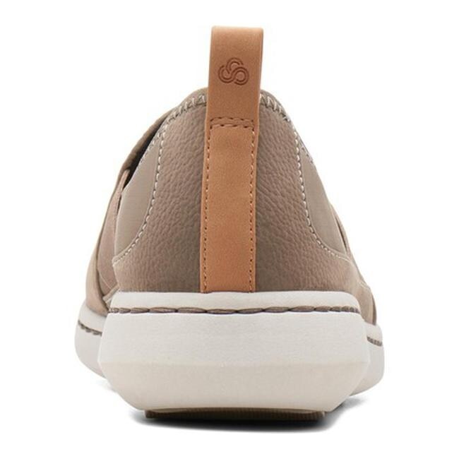 clarks cloudsteppers step move jump