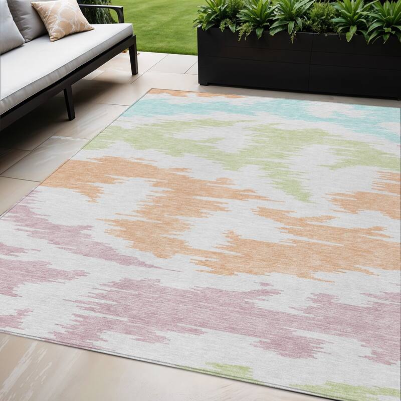 HomeRoots Abstract Transitional Rectangle Outdoor Rug - 5' X 8'