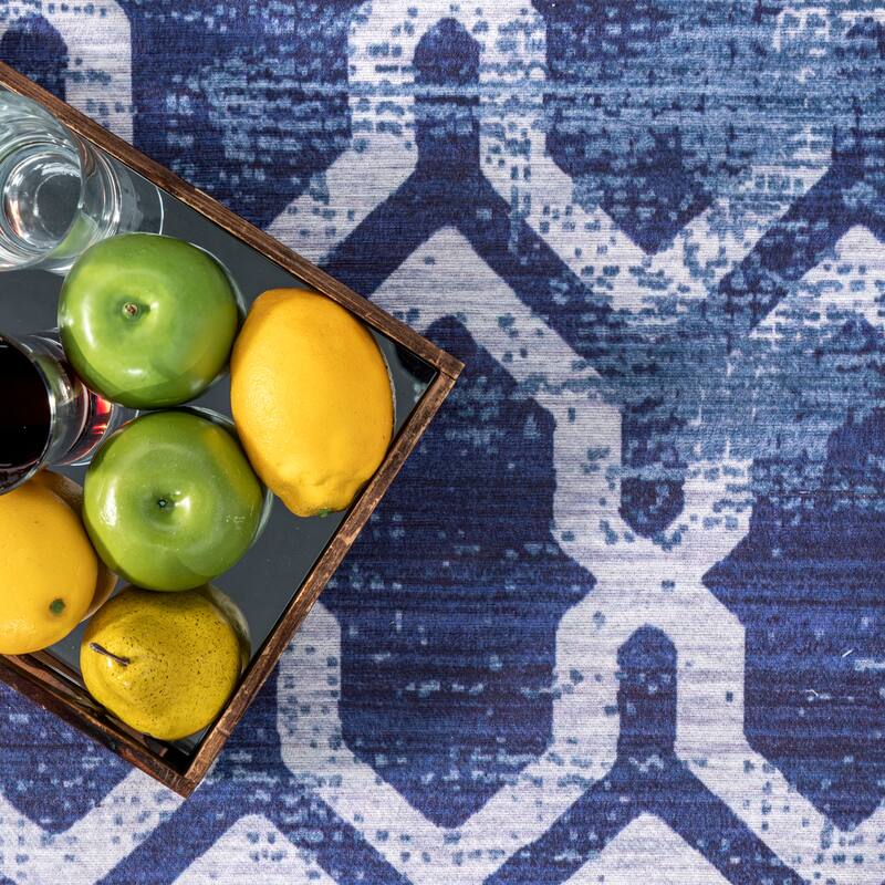 Nuloom Fae Geometric Machine Washable Indoor/Outdoor Area Rug