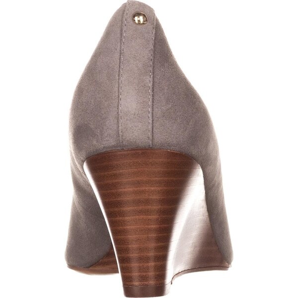 naturalizer emily pump