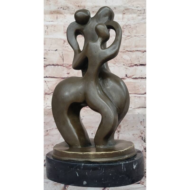 Abstract Bronze Sculpture Of Embracing Figures – Contemporary Art On Marble Base