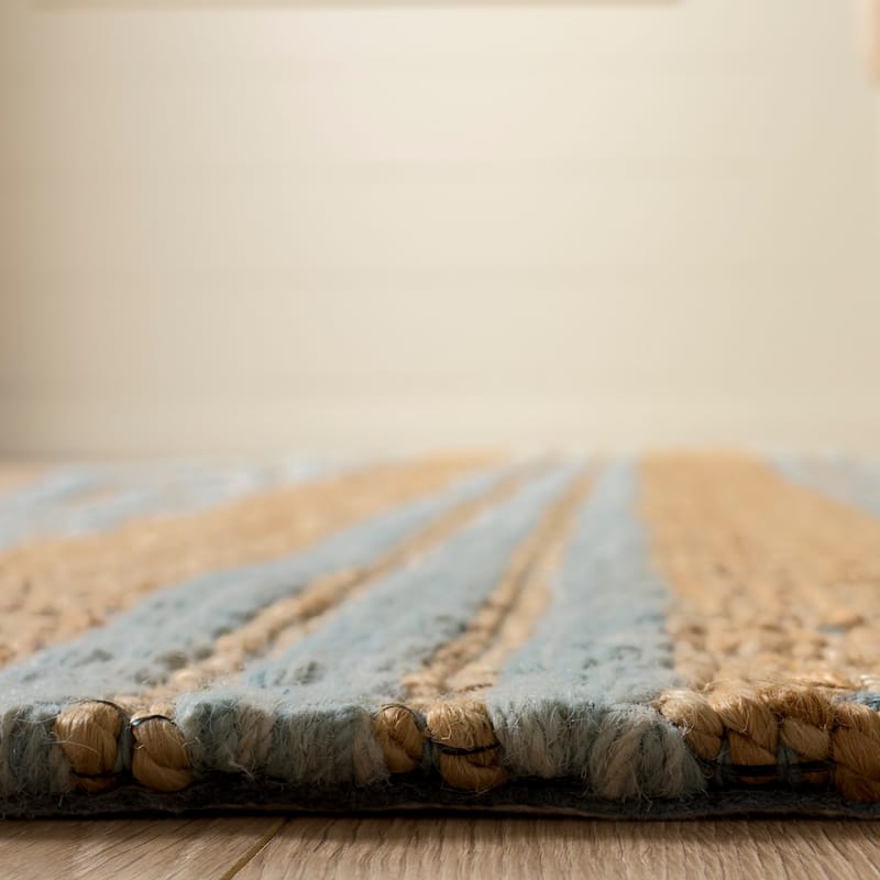 Martha Stewart by SAFAVIEH Handmade Tulia Jute Rug