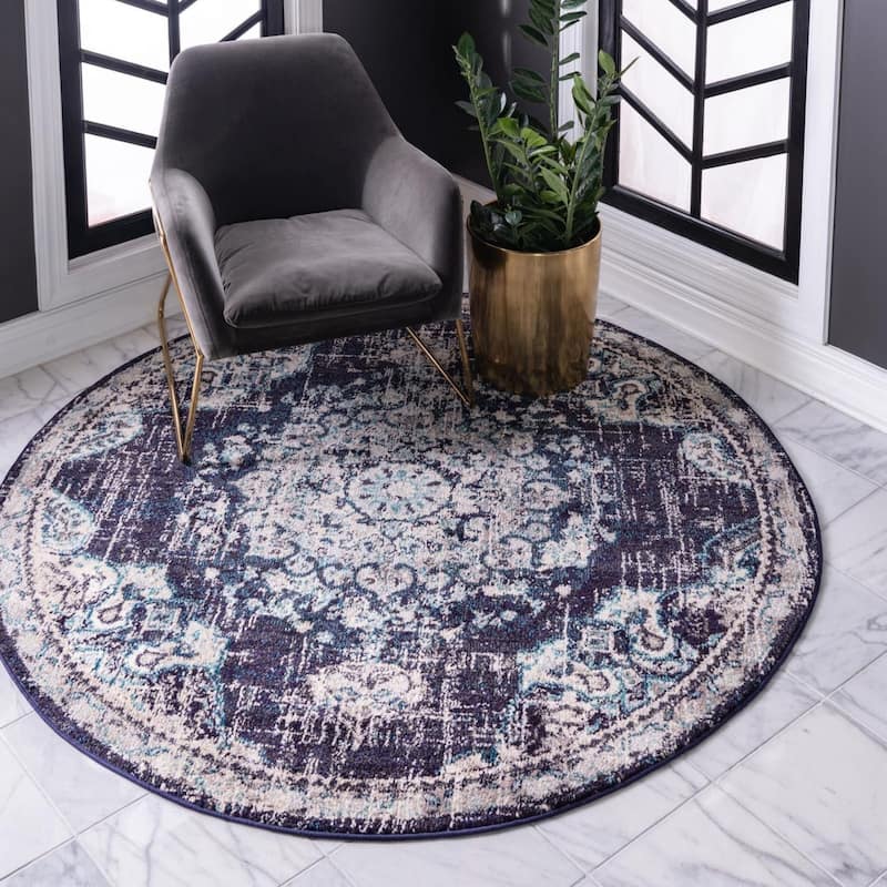 Traditional Koakburg Collection Area Rug