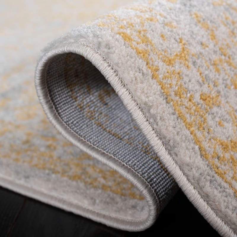SAFAVIEH Evoke Quinn Vintage Distressed Rug