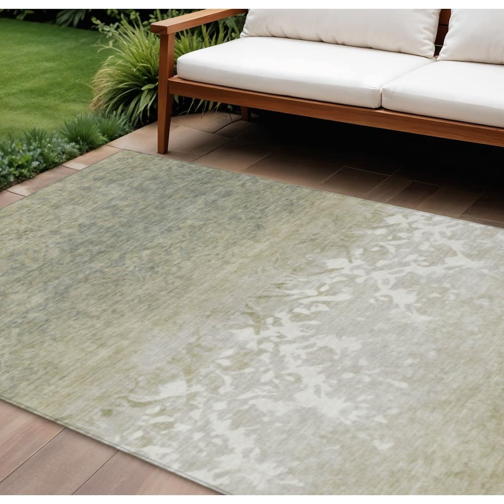 HomeRoots Damask Transitional Rectangle Outdoor Rug