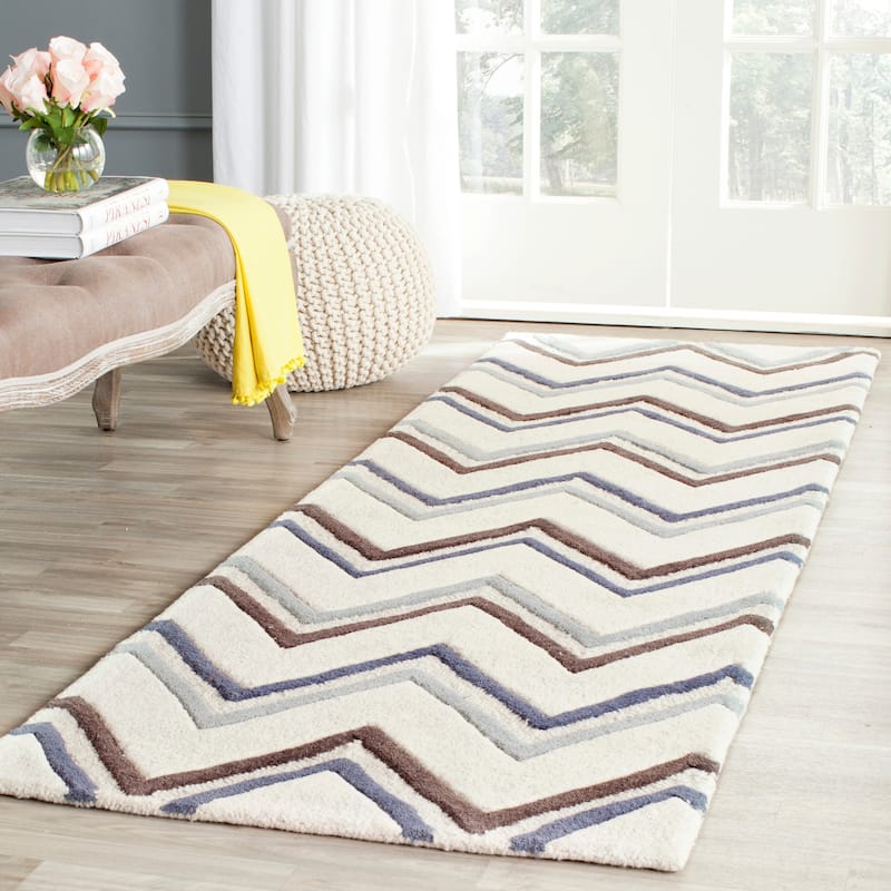 SAFAVIEH Handmade Cambridge Abbie Modern Moroccan Wool Rug - 2'6" x 8' Runner - Ivory/Blue
