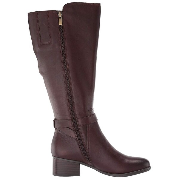 naturalizer demetria