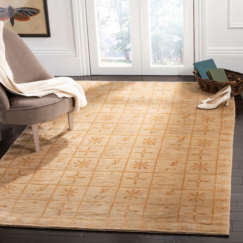 SAFAVIEH Couture Hand-knotted Tibetan Gundhilde Modern Wool Rug - 6' x 9' - Green