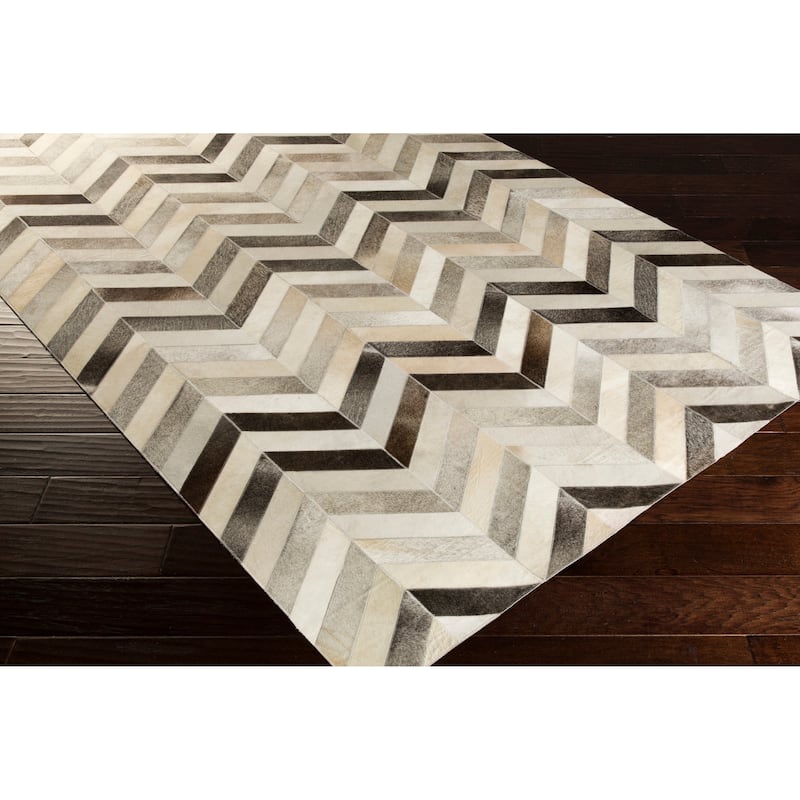 Hand-Crafted Gary Chevron Hair On Hide Area Rug - 5' x 8' - 5' x 8'