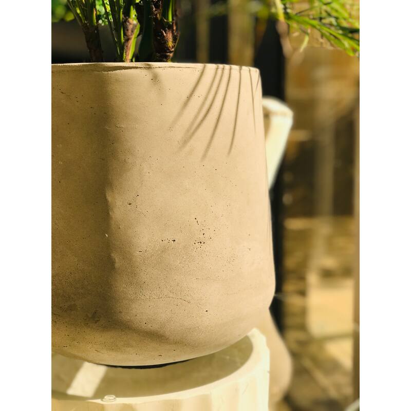 Kante Round Concrete Planter (Set of 3 Sizes), Outdoor/Indoor(Concrete Grey)