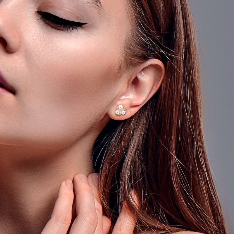 Miadora 1/5ct Diamond TW 6-6.5 mm White Freshwater Cultured Pearl Fashion Post Earrings in 14K Yellow Gold
