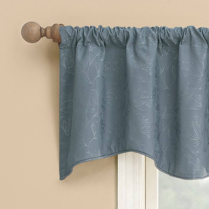 Sun Zero Bronte Floral Jacquard Total Blackout Rod Pocket 1-Piece Curtain Valance