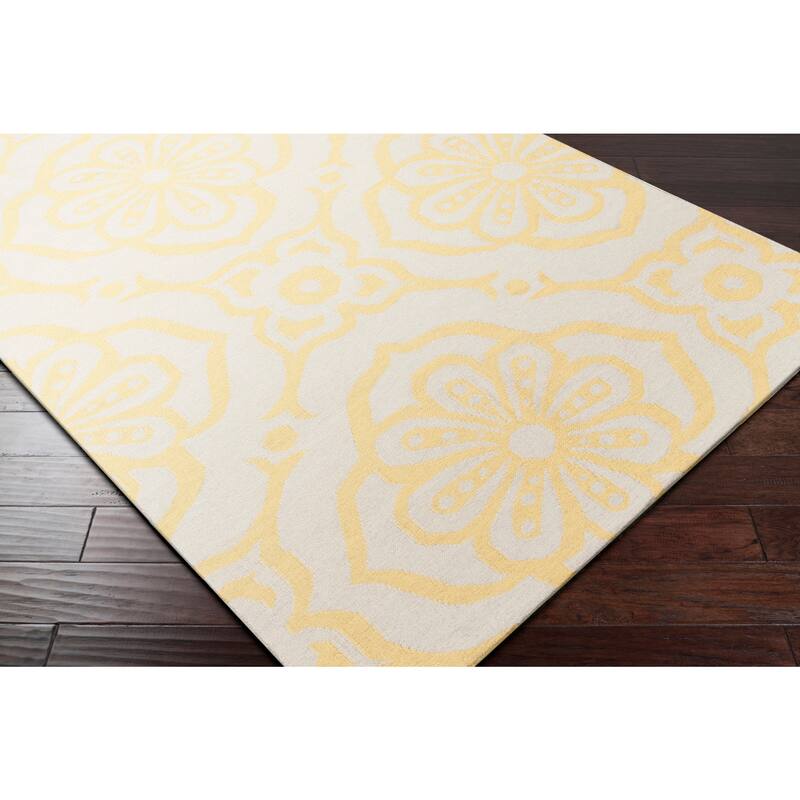 Hand-woven Camdyn Floral Reversible Area Rug