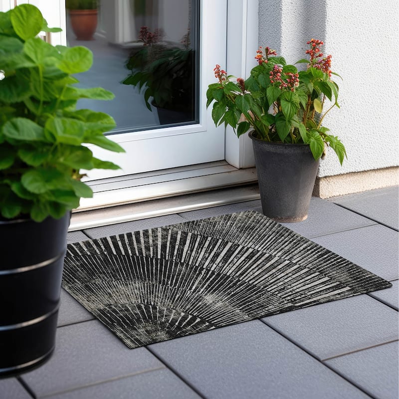 Machine Washable Indoor/ Outdoor Modern Fan Chantille ARug