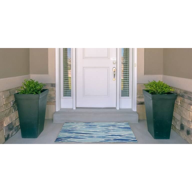 Indoor/Outdoor Water Resistant Deltona Green & Ivory Washable Area Rug Washable Area Rug - 2' x 3'