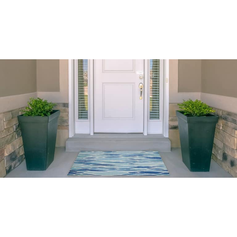 Indoor/Outdoor Water Resistant Deltona Green & Ivory Washable Area Rug Washable Area Rug - 2' x 3'