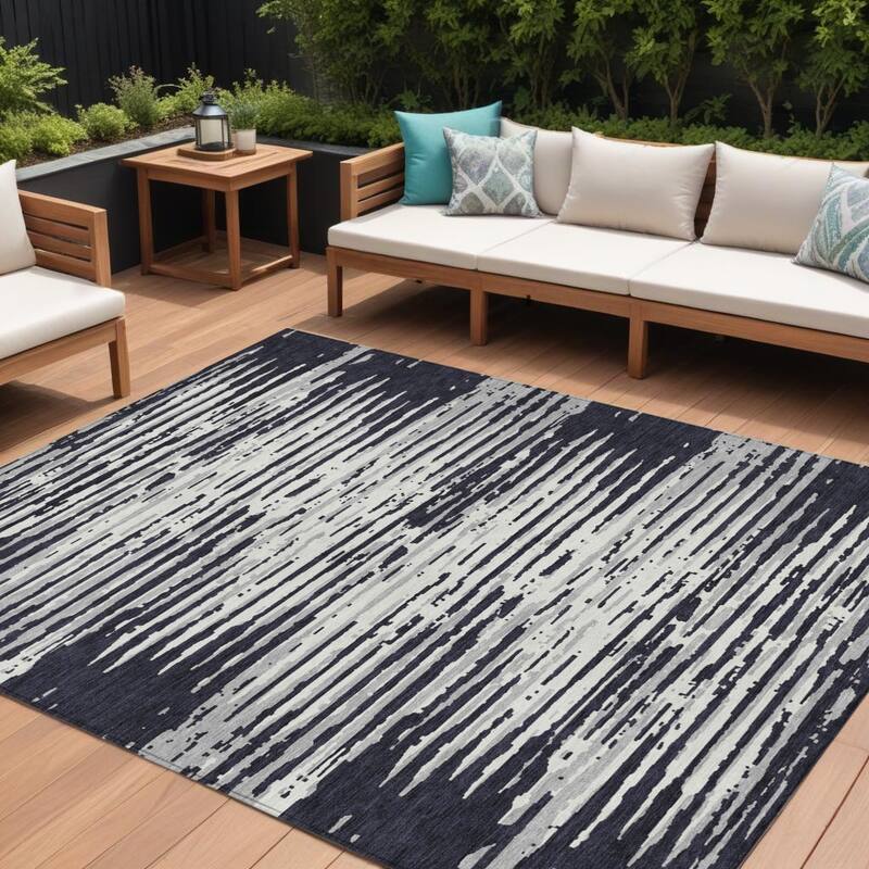 HomeRoots Striped Transitional Rectangle Outdoor Rug - 8' X 10'