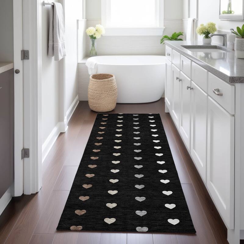 Machine Washable Indoor/ Outdoor Modern Hearts Chantille Rug