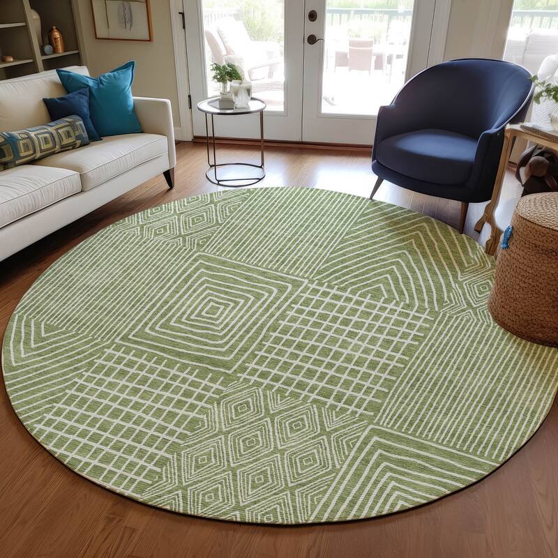 Machine Washable Indoor/ Outdoor Geo Patchwork Chantille Rug - Green - 8' x 8'