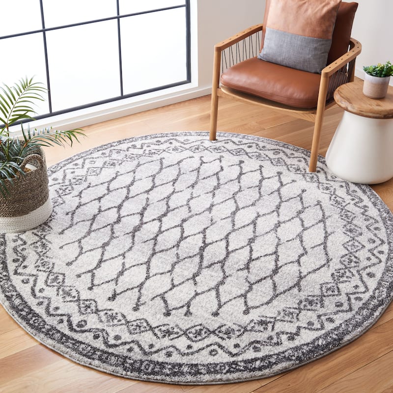 SAFAVIEH Tunisia Myrta Moroccan Rug - 6'7" Round - Ivory/Black