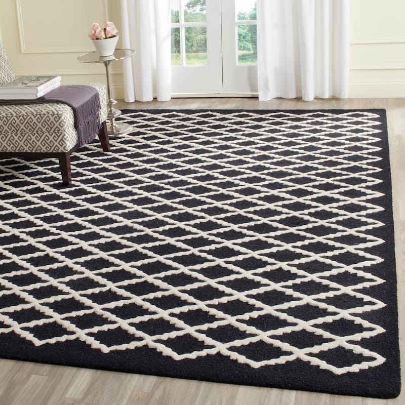 SAFAVIEH, Handmade Cambridge Reny Modern Moroccan Wool Rug - 8' x 10' - Black/Ivory