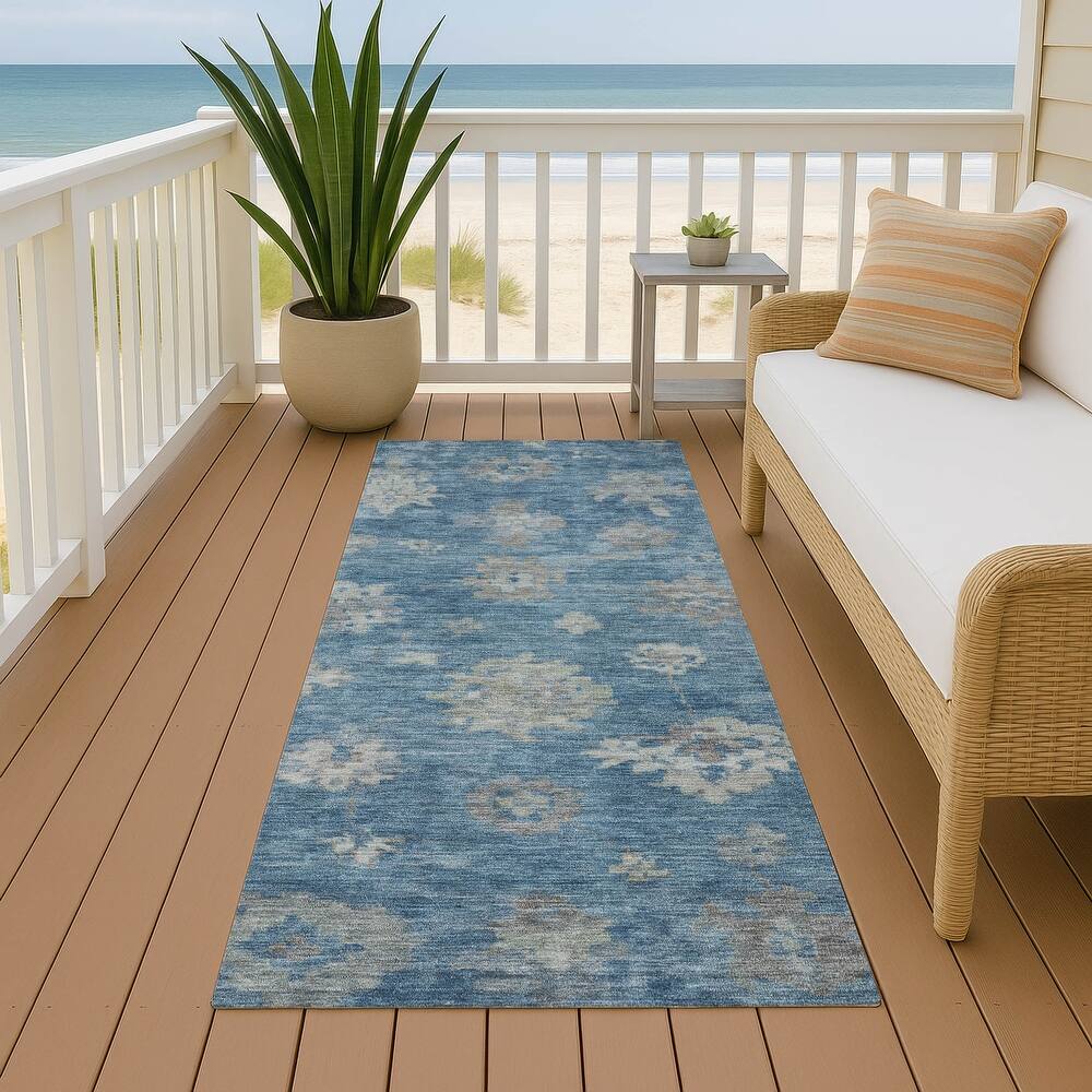 Machine Washable Indoor/ Outdoor Casual Traditional Chantille Rug