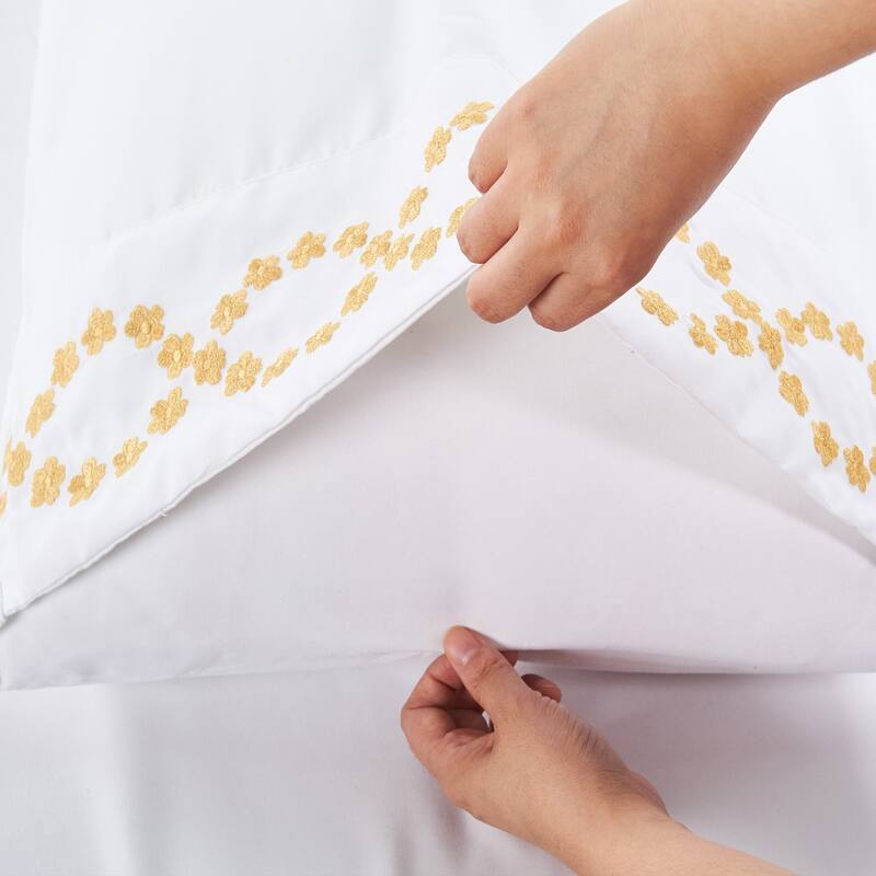 Serenta 4-piece Luxury Embroidered Bed Sheet Set