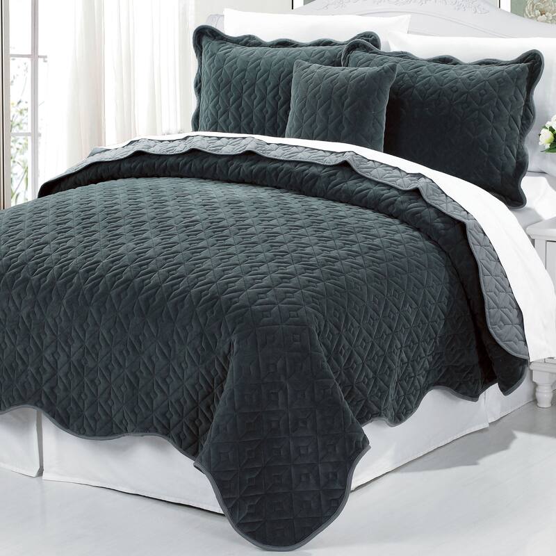 Serenta Diamond Flannel Quilted 4-piece Coverlet Set