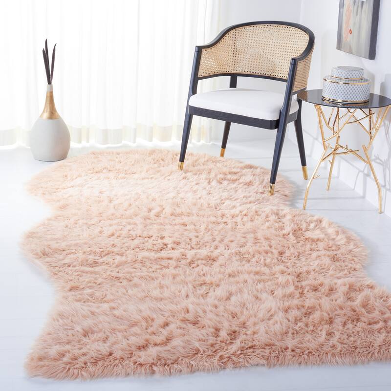 SAFAVIEH Faux Sheep Skin Shona 2.4-inch Thick Rug - 3' x 5' - Light Pink